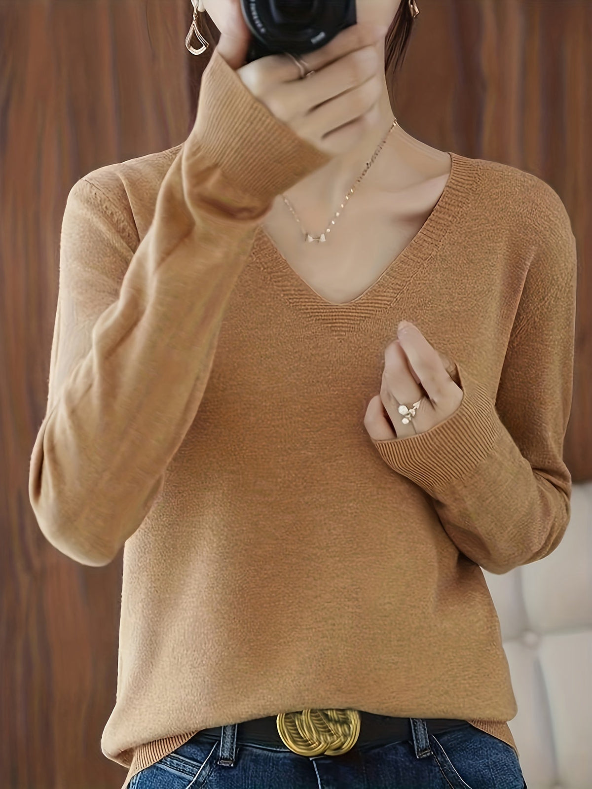 Harper & Wells Women's Selene Soft V-Neck Sweater