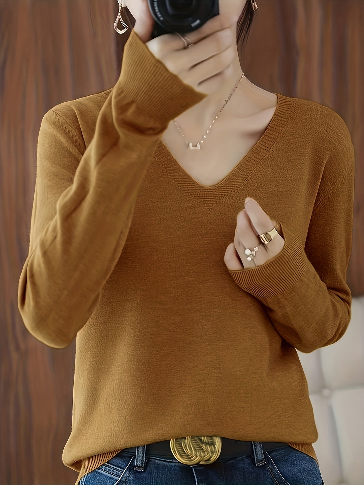 Harper & Wells Women's Selene Soft V-Neck Sweater
