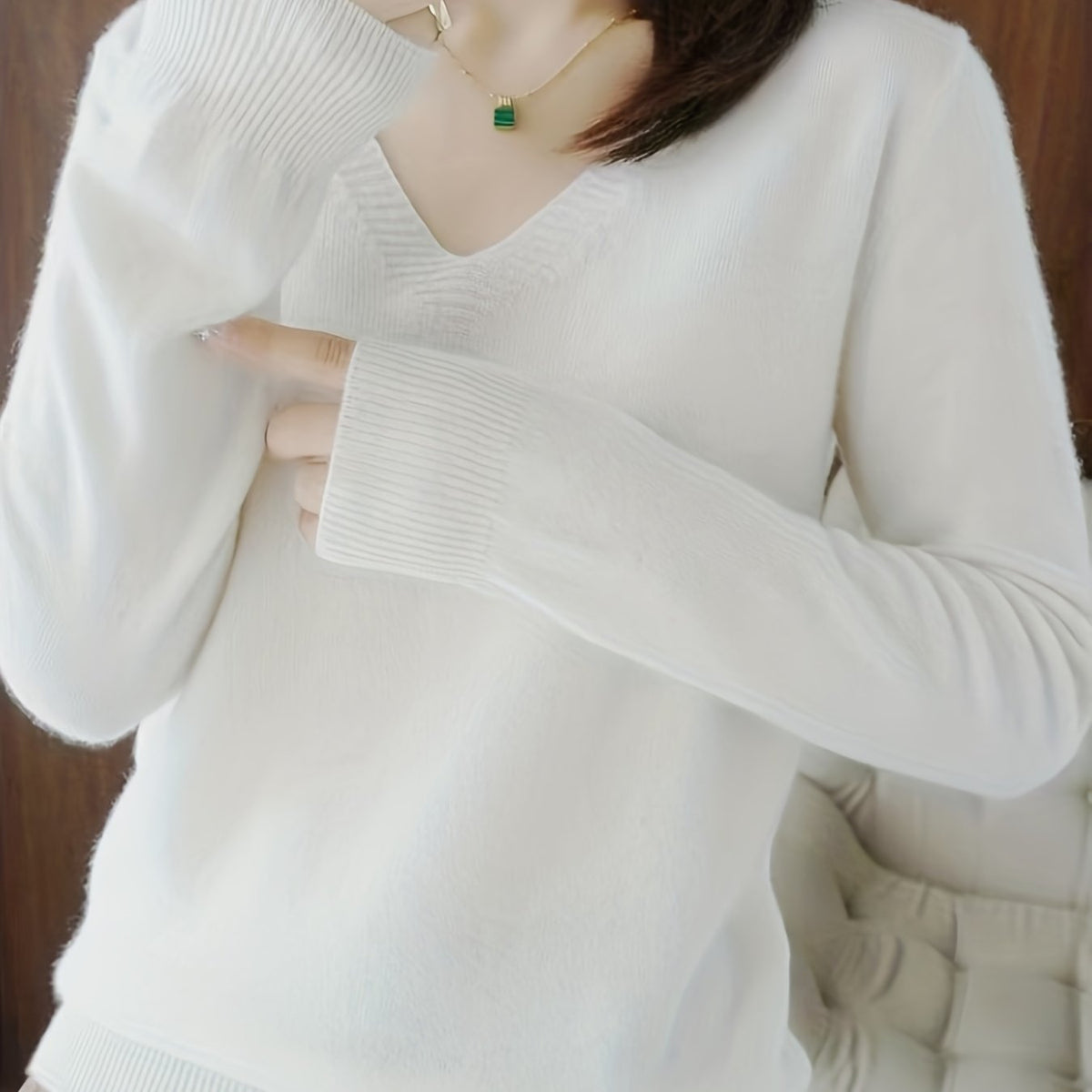Harper & Wells Women's Selene Soft V-Neck Sweater