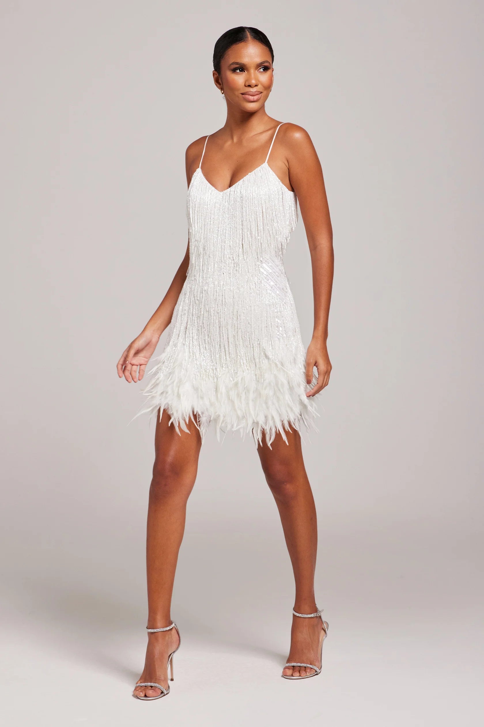 LumiNovi Cocktail Dress with Feather Fringe and Tailored Silhouette