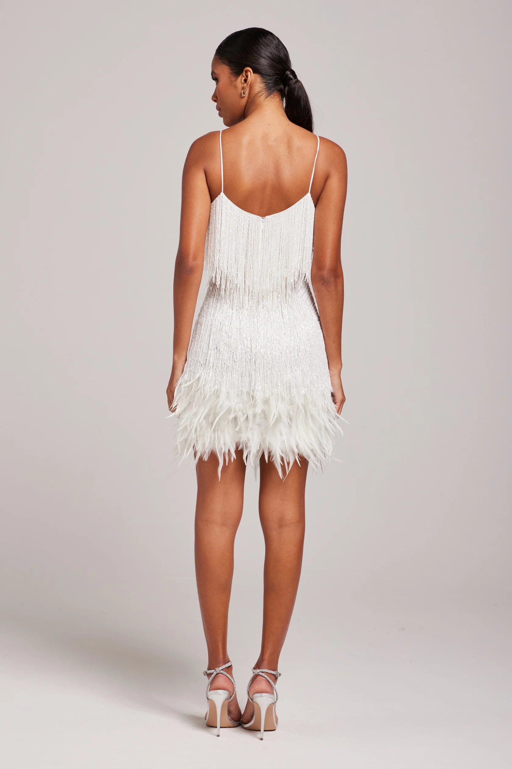 LumiNovi Cocktail Dress with Feather Fringe and Tailored Silhouette