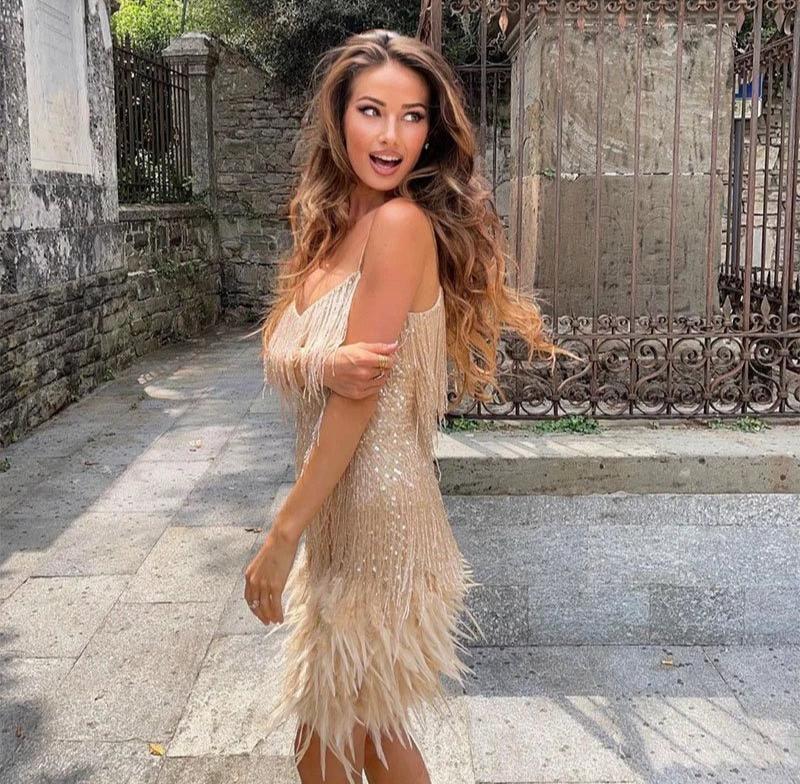 LumiNovi Cocktail Dress with Feather Fringe and Tailored Silhouette