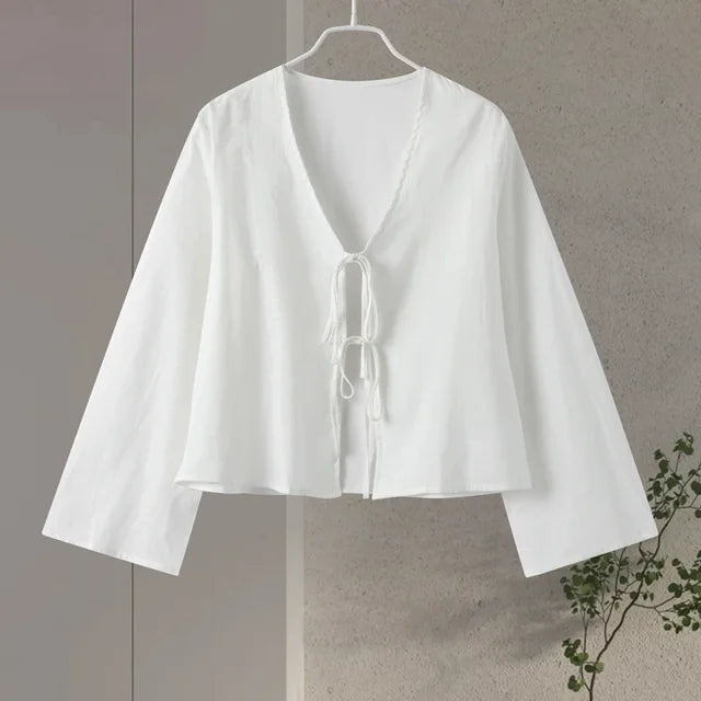 https://cdn.shopify.com/s/files/1/0822/8919/7383/files/Casual-Linnen-Strikshirts-Voor-Dames-Uitgehold-V-Hals-Blouses-Met-Lange-Mouwen-Tops-2024-Lente-Nieuwe.jpg_640x640_cc7cef4b-3bde-4540-8372-0d9ad74dde60.webp?v=1736069222