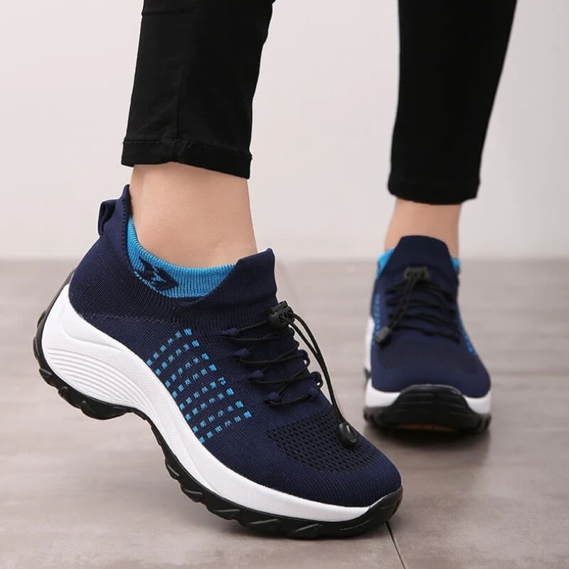 https://cdn.shopify.com/s/files/1/0868/7468/5776/files/ComfyStepsMelvaP9_1.jpg?v=1741133536
