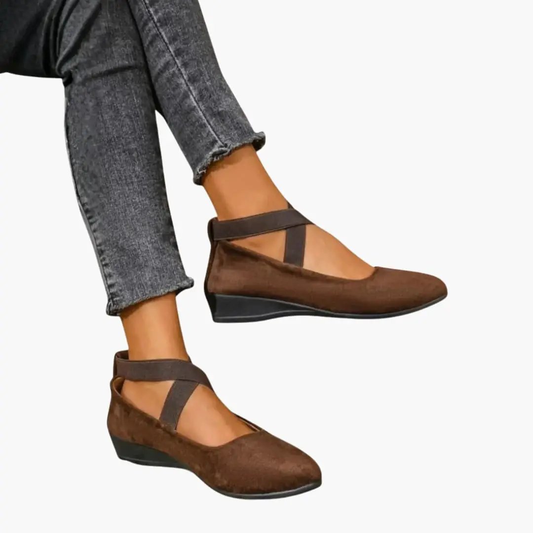 https://cdn.shopify.com/s/files/1/0980/8547/0533/files/Women_sOrthopedicShoeswithSlip-OnDesignandCushionedSole_4.jpg?v=1777384362